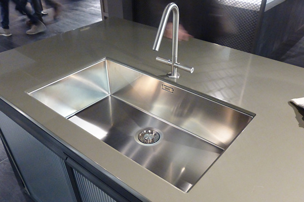 Living kitchen big stainless steel sink