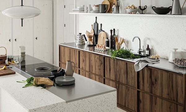 <h2>Verkkokaupasta Seven -työtasot ja<br />-välitilalevyt omilla mitoilla sekä uusilla StalaTex-kuoseilla.</h2>
<h2>Suunnittele itse!</h2>